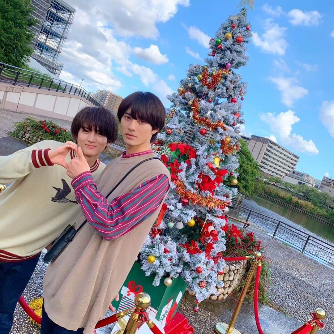 君には届かない。のインスタグラム：「あと1ヶ月でクリスマス🎄🤶  #tbs #ドラマストリーム #君には届かない #icannotreachyou  #12月8日よりNetflixにて海外配信スタート  #4月10日DVDBlu-ray発売決定 #前田拳太郎 #柏木悠(#超特急) #メリーはるたろう #オーナメントになって祝いたい」