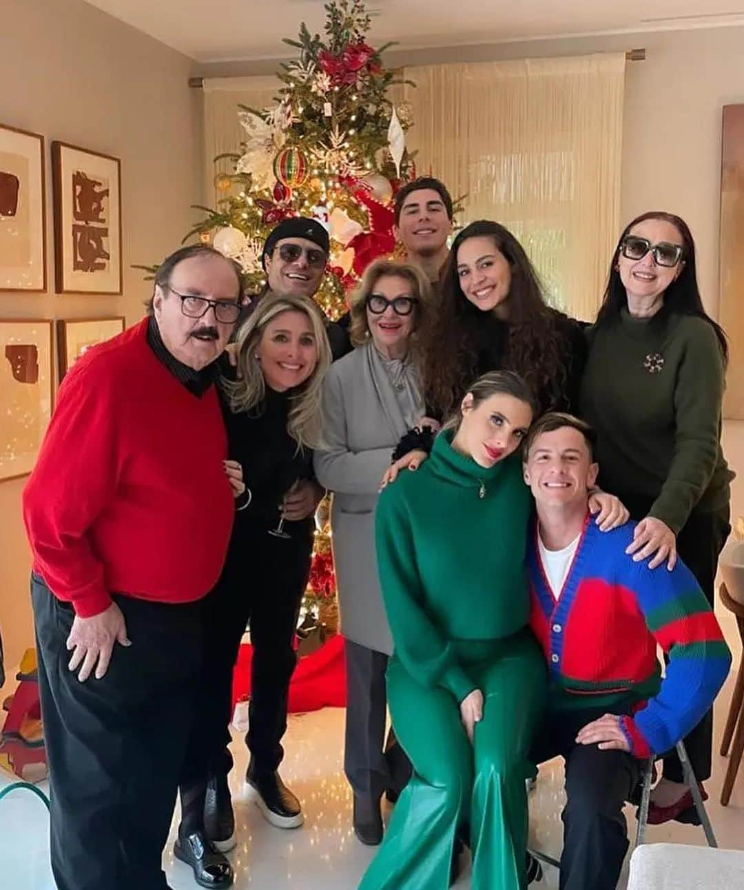 Leleponsさんのインスタグラム写真 - (LeleponsInstagram)「SOME OF THE MANY PEOPLE IM THANKFUL FOR^^^^🙏🏼❤️ #happythanksgivng」11月24日 4時43分 - lelepons