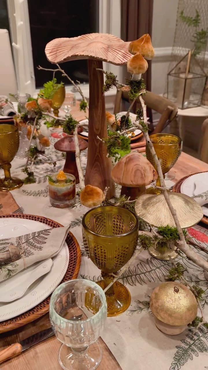 コーラル アンド タスクのインスタグラム：「We are so inspired by @susanmaki’s Mushroom table setting! Featuring our Mushroom and Ferns table runner and dinner napkins with the most magical mushroom additions including tiny toadstool napkin ring charms. We love the creativity and vision. Thanks so much for sharing @susanmaki ❤️ Share your Coral & Tusk Thanksgiving tables with us by tagging us or #coralandtusk. We love to see how you bring our designs to life in your home!」