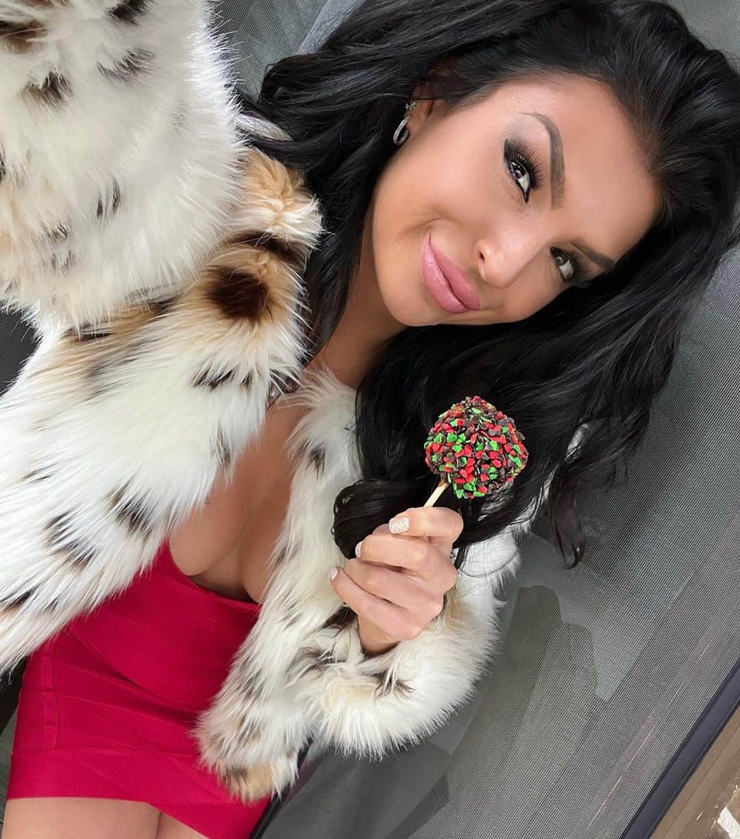 Kelly Clelandのインスタグラム：「So much to be thankful for ❤️  Happy Thanksgiving everyone!  #thankfuleveryday #blesssd #cheerstomakingmemories」