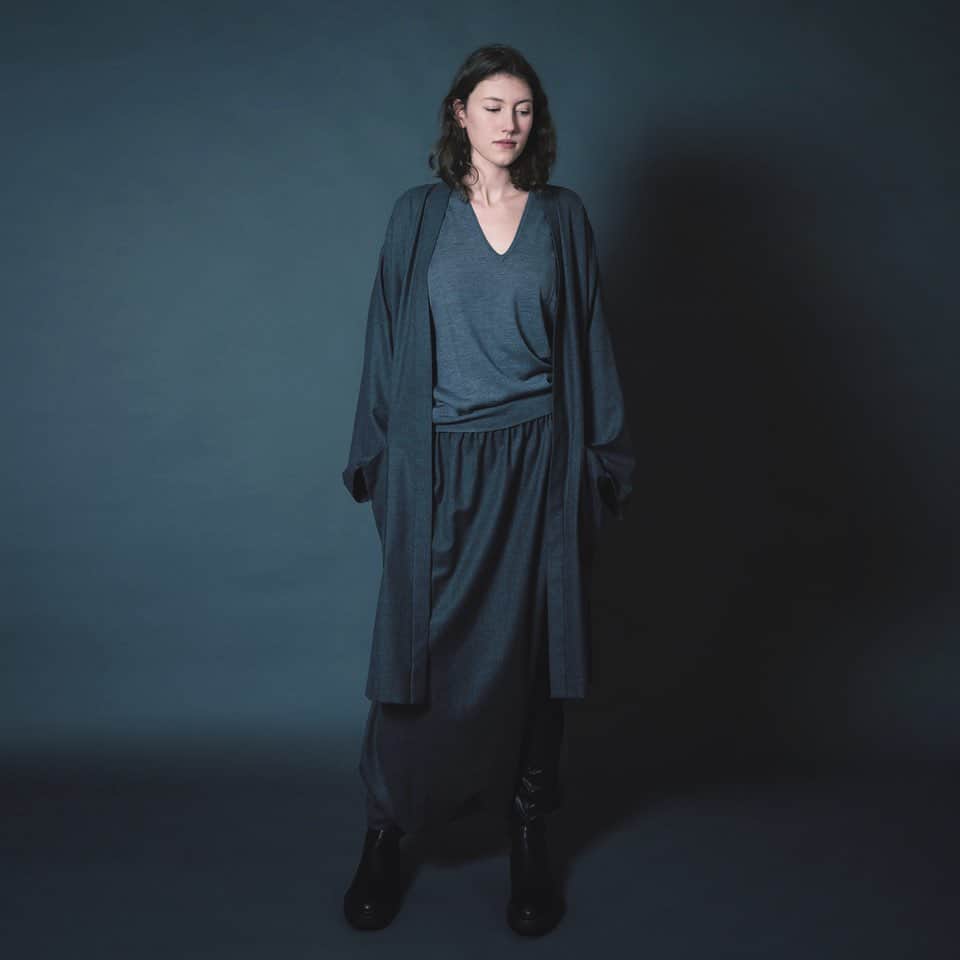 ジャンポールノットのインスタグラム：「Alice wears a saroual and matching long jacket in grey wool flannel she pairs it with a V neck silk wool sweater  Available at KNOTT HOUSE   #wbdm #brusseldesign #belgiumdesign #madeinbrussels #madetoshare #madetoorder #belgiumfashion #fashion #greyflannel #greysky #ciciolssonphotography」