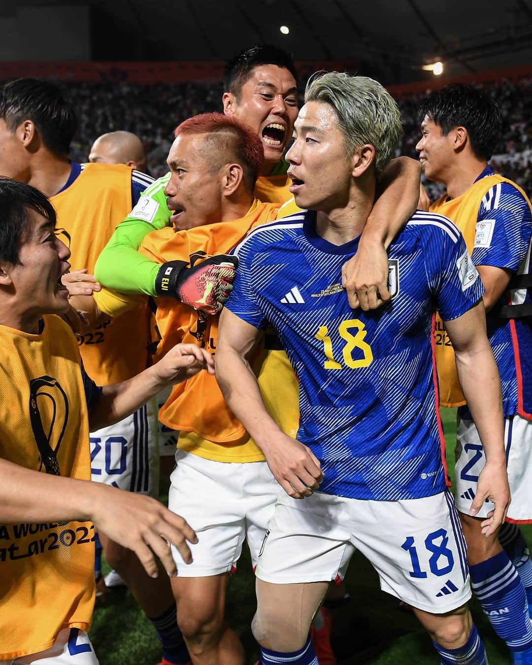 のインスタグラム：「A moment that will live in the minds of the Samurai Blue forever! 🔵  #FIFAWorldCup #Qatar2022 #OTD」
