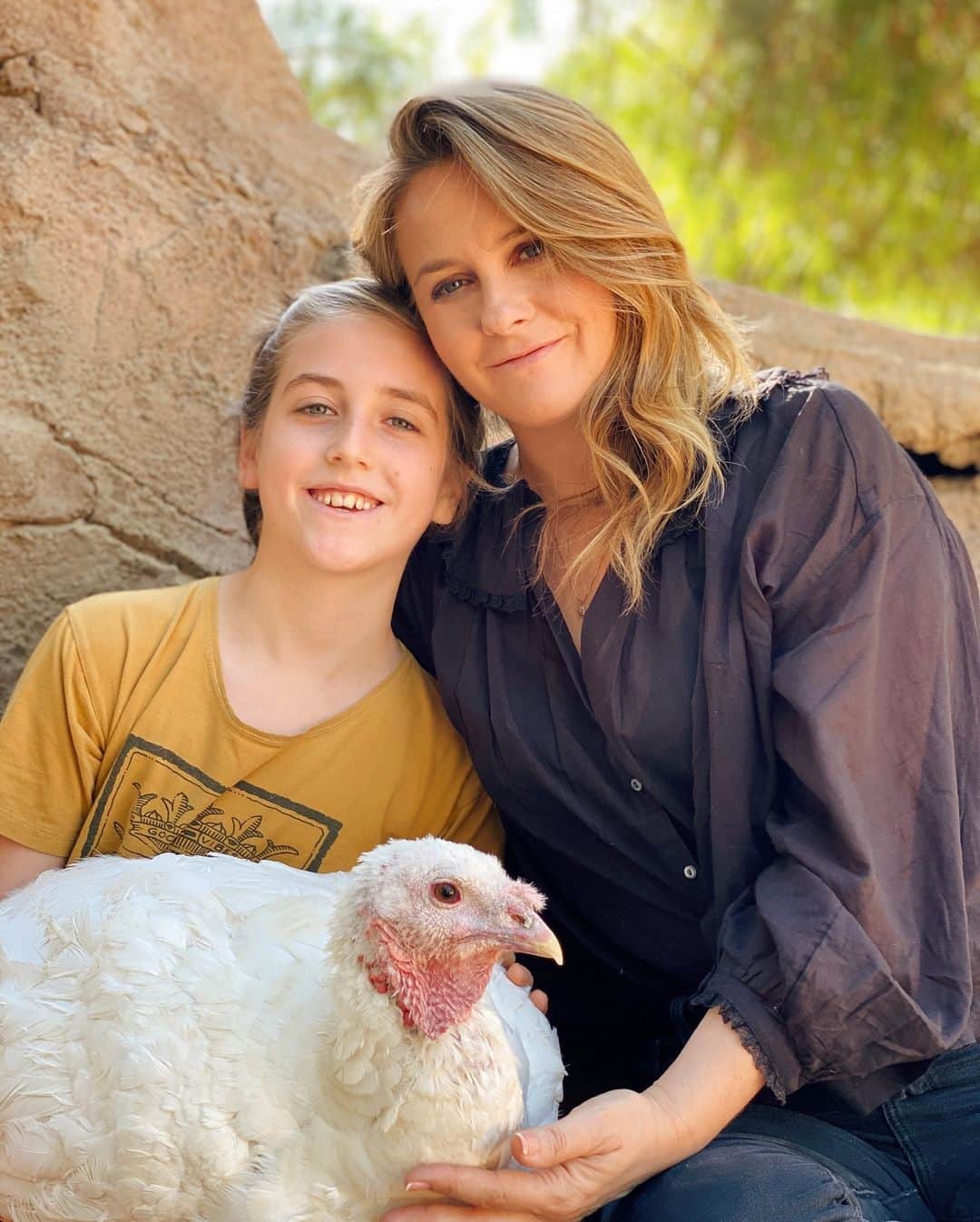 アリシア・シルヴァーストーンのインスタグラム：「Happy Thanksgiving to those who are celebrating this year! 🦃🧡」