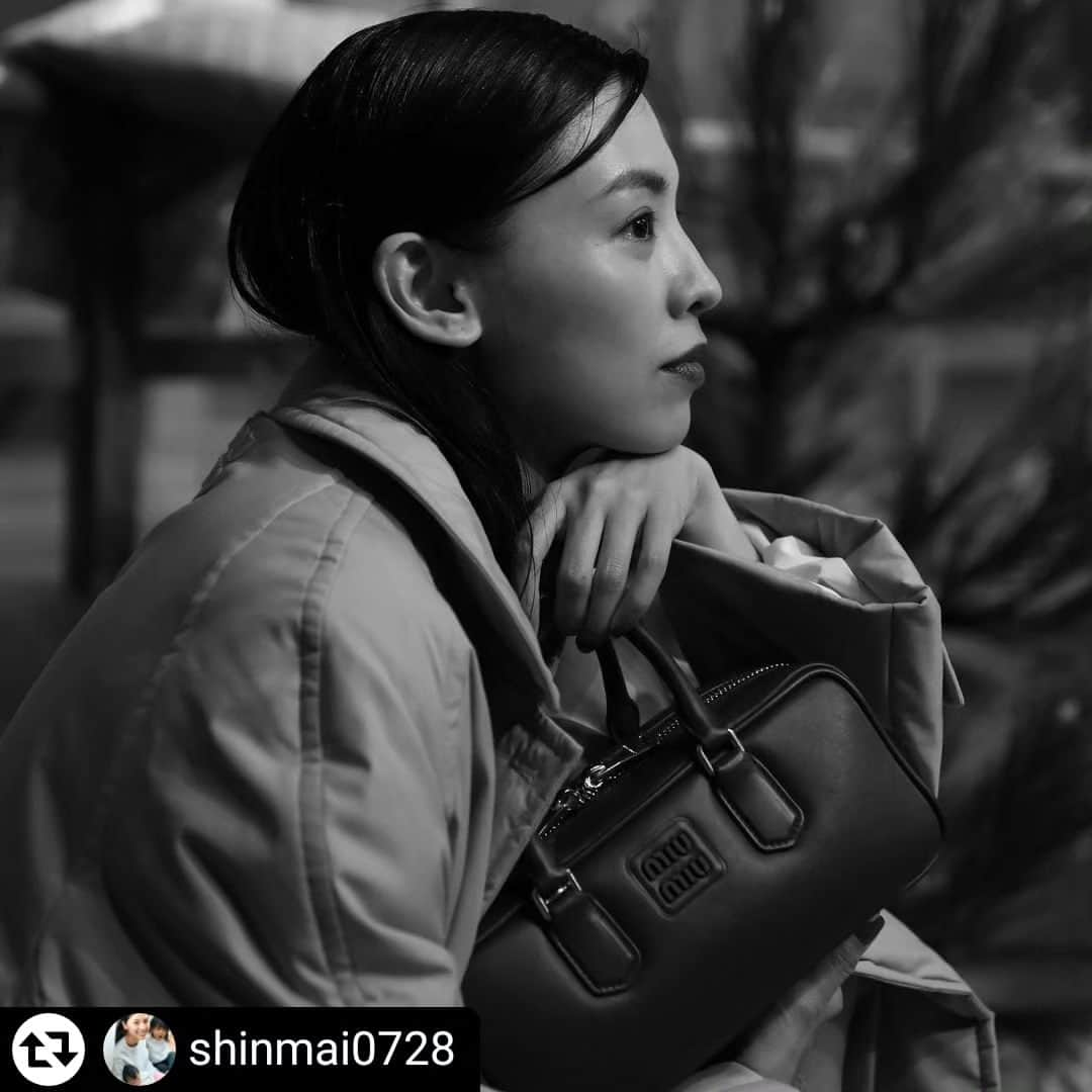 福川雅顕さんのインスタグラム写真 - (福川雅顕Instagram)「. miumiuの素敵なイベントでした！ . . #リポスト - @shinmai0728 by @get_regrammer Miu Miu x 能 銕山会能楽堂で、数少ない女性能楽師である鵜澤光氏の能「羽衣」を鑑賞させて頂きました🪽 幻想的な世界✨素敵な時間でした  アフターパーティーは、久しぶりの夜遊び感で楽しかった😆パーティーの季節やね🥂  それにしてもMiu Miu可愛いものありすぎて🥺😮‍💨  #MiuMiu #MIUMIUCLUBTOKYO @miumiu #PR」11月24日 7時42分 - masaakifukugawa