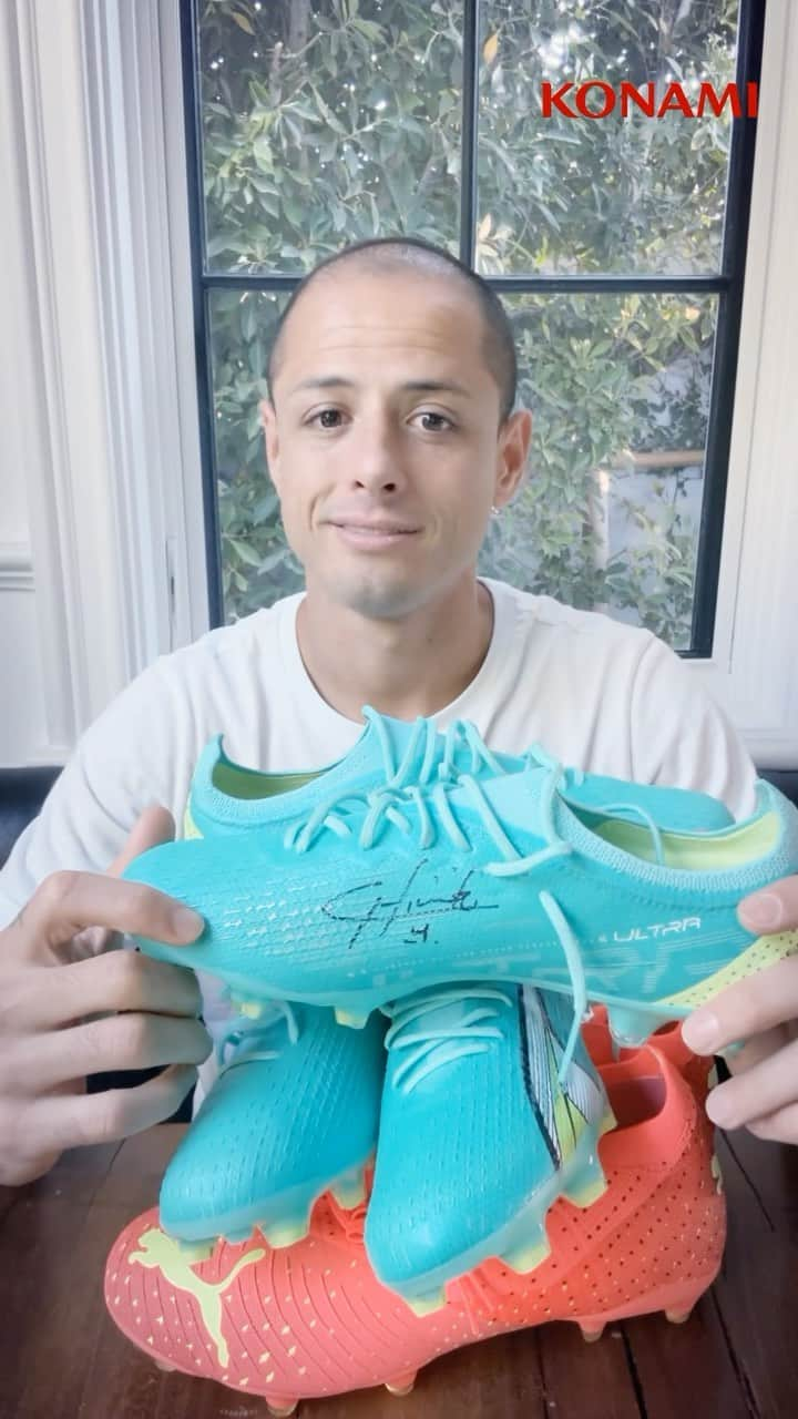 ハビエル・エルナンデス・バルカサールのインスタグラム：「Be sure to follow @Konami on X for a chance to win one of these pairs of signed boots. Let’s play! #eFootball」