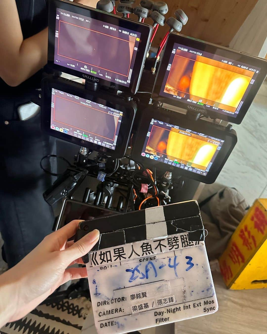 Yumi Wongさんのインスタグラム写真 - (Yumi WongInstagram)「今年的第五部電影🎬完成！！！❤️‍🔥 感謝大家給我機會，會繼續再接再厲✨ 期待明年的五部成品🙏  #如果人魚不劈腿 #台灣 #電影」11月24日 13時30分 - yumiwong_official