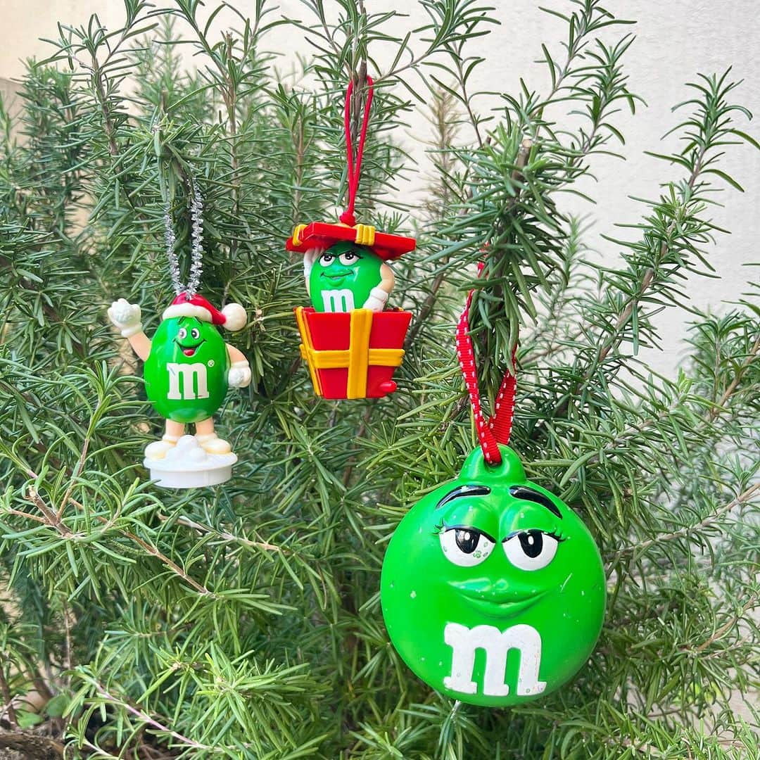 おもちゃやSPIRALのインスタグラム：「m&m's  Christmas Ornament入荷しました🎄🍫」