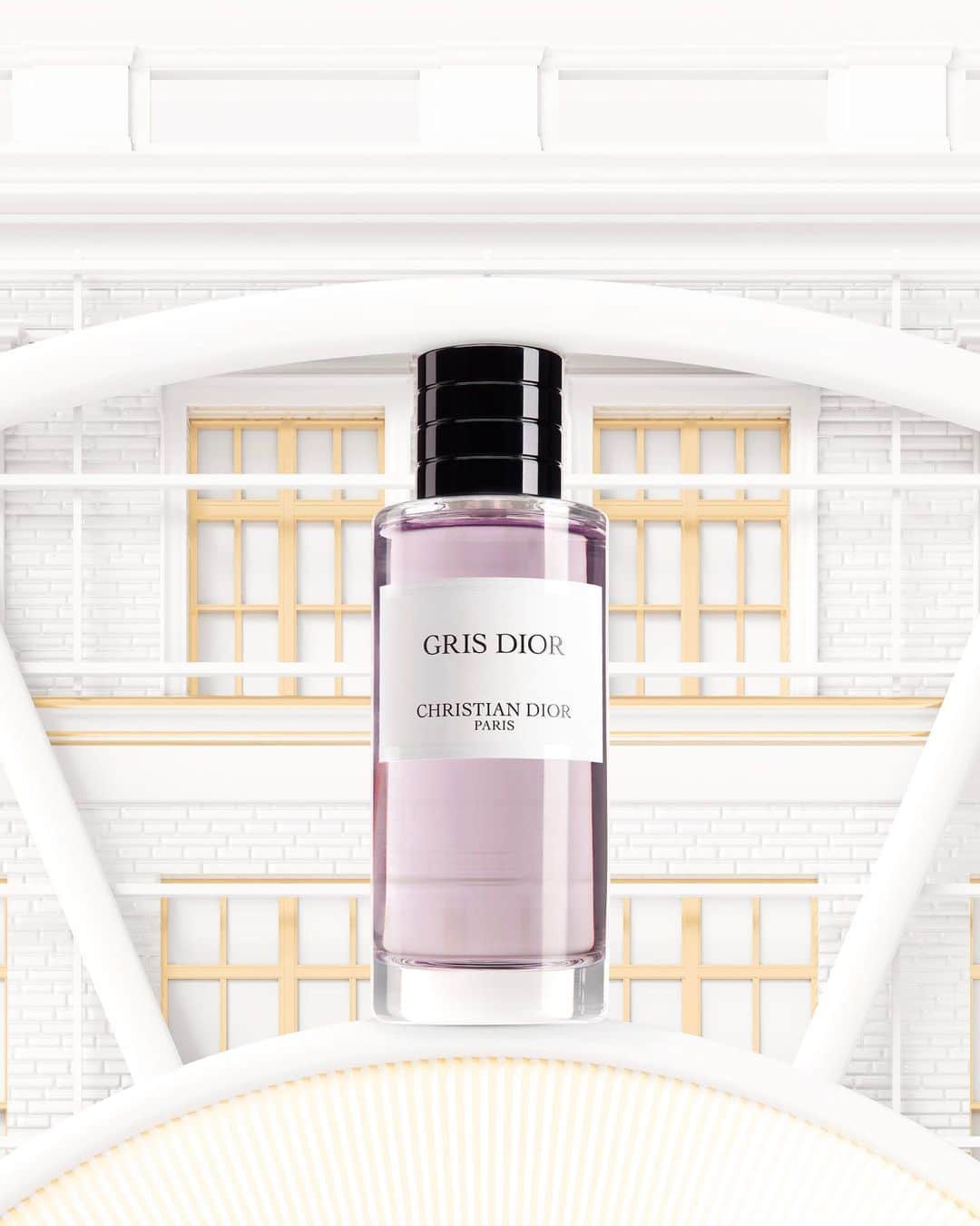 のインスタグラム：「Embark on a sensory holiday escapade at Dior’s Carousel of Dreams at @Saks with @DiorBeauty's La Collection Privée. Perfect for festive gifting or a personal treat, each alluring signature scent like Gris Dior, Ambre Nuit, Oud Ispahan and Dioriviera traces the House’s rich olfactory tale, unveiled in a spellbinding showcase. #SaksxDior © @GourauPhong」