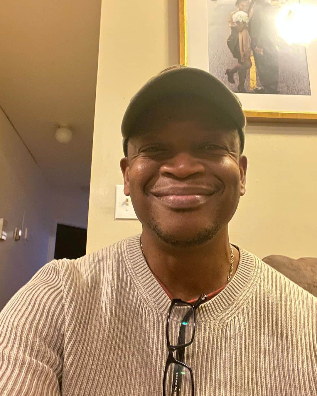 ラリー・ギリアード・Jrのインスタグラム：「Happy Thanksgiving!!! Turkey dinner and peach cobbler made by MEeeee!!!!! 😋😋😋🦃🦃🦃」