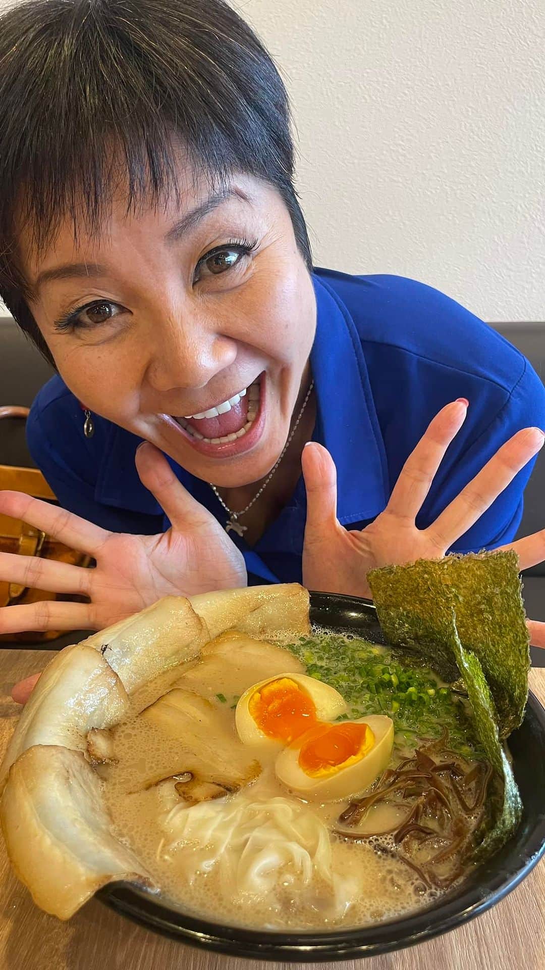山本華世さんのインスタグラム写真 - (山本華世Instagram)「『石田一龍』今は福岡市内(国際線の近く)にもあるから時々無性に食べたくなる味❤️鍋の前に寝泊まりしながら味を作った、その初心を忘れないでやり続けられてるのが本当スゴイ‼️ https://ishida-ichiryu.com/」11月24日 9時39分 - kayo_092