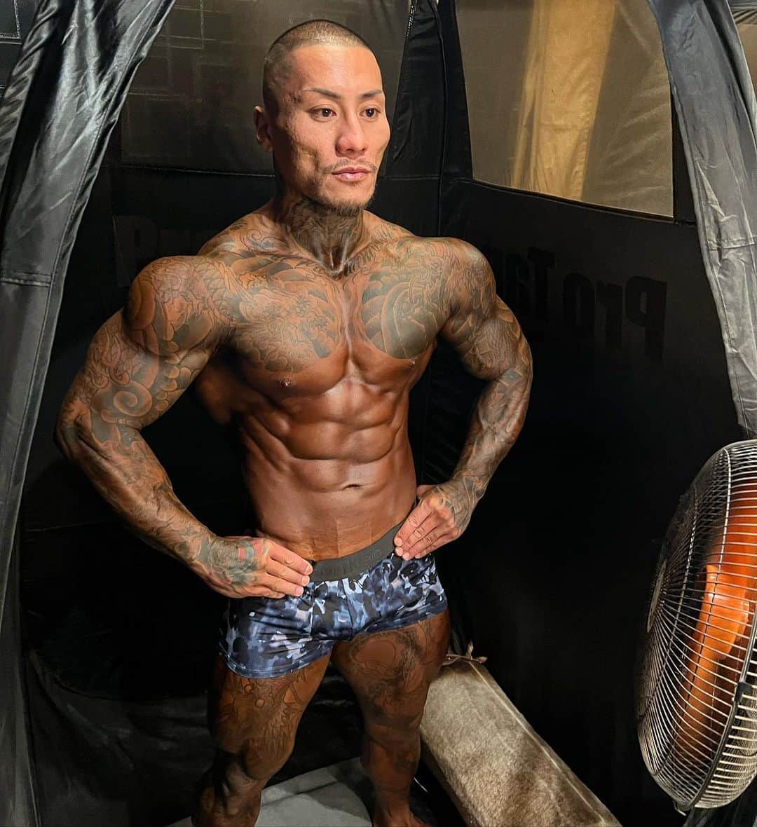 中村直輝のインスタグラム：「#physique#bodybuilding#workout#gym#muscle#fitness#tattoo#japanesetattoo#ifbb#fwj  メンズフィジーククラスＢ 153番 応援宜しくお願い致します。  @luxybronze.jp」