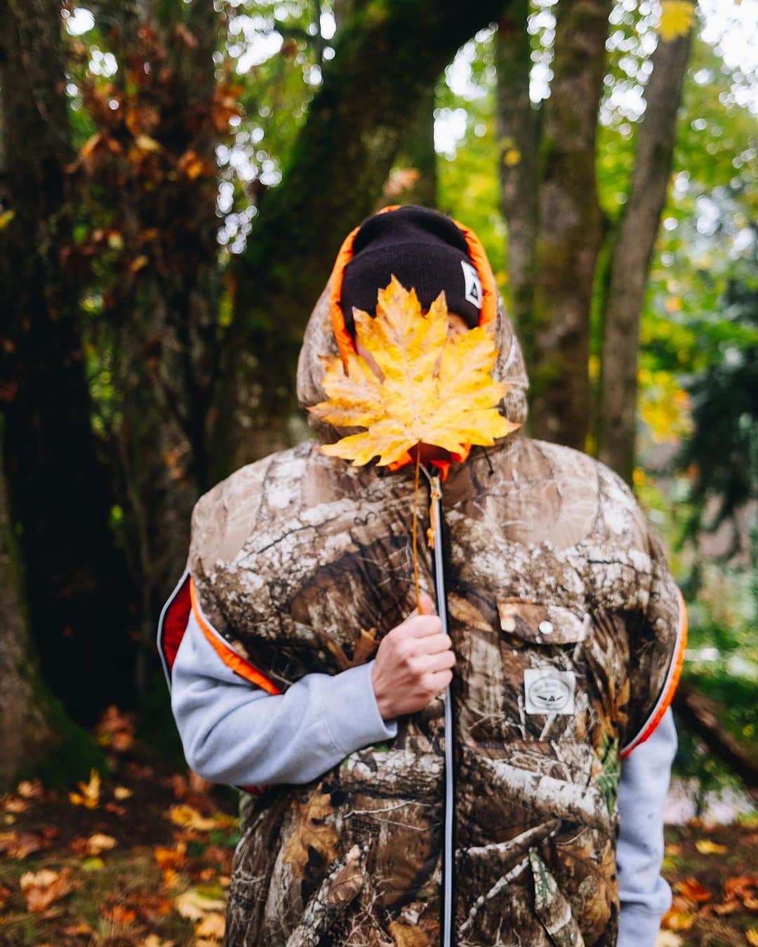 Poler Outdoor Stuffのインスタグラム：「Our Zonker down Napsack sleeping bag might be the best thing ever! And, you can get it in this limited  Realtree Edge camo! Snag one before they are long gone! Also, our Black Friday sale is up and running! 🤙」