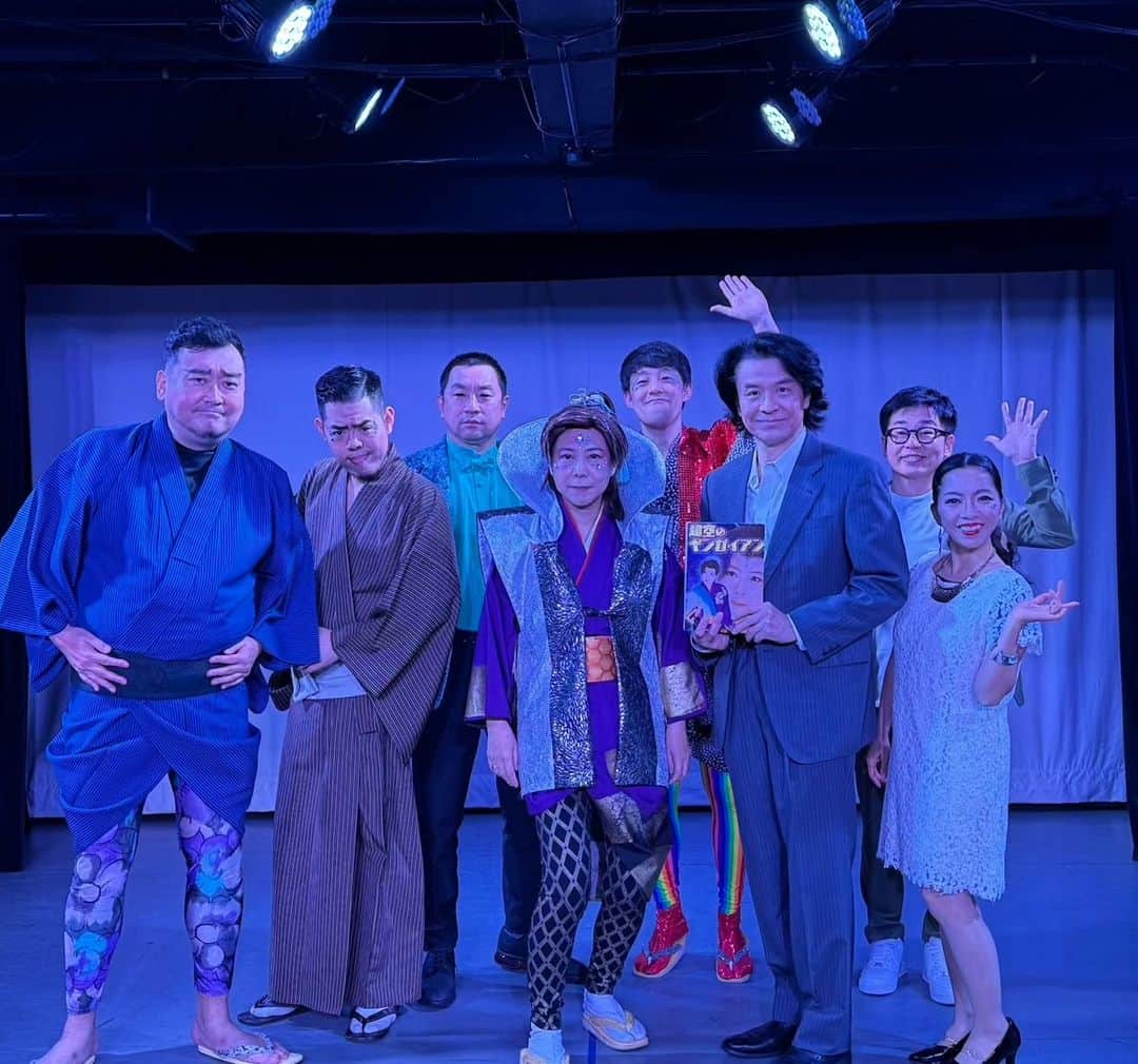 佐藤大さんのインスタグラム写真 - (佐藤大Instagram)「昨日は劇団椿沼津公演でございました。  お客様の熱に感動を受け、富士彦さん、椿さん、トニーフランクと終わりでご飯に行けたのも嬉しかったです。  楽しい夜でした。。 沼津、ありがとうございます。 #静岡 #沼津 #沼津らくーんよしもと劇場  #富士彦　さん #椿鬼奴 #トニーフランク #グランジ大」11月24日 10時23分 - satodaidaidai