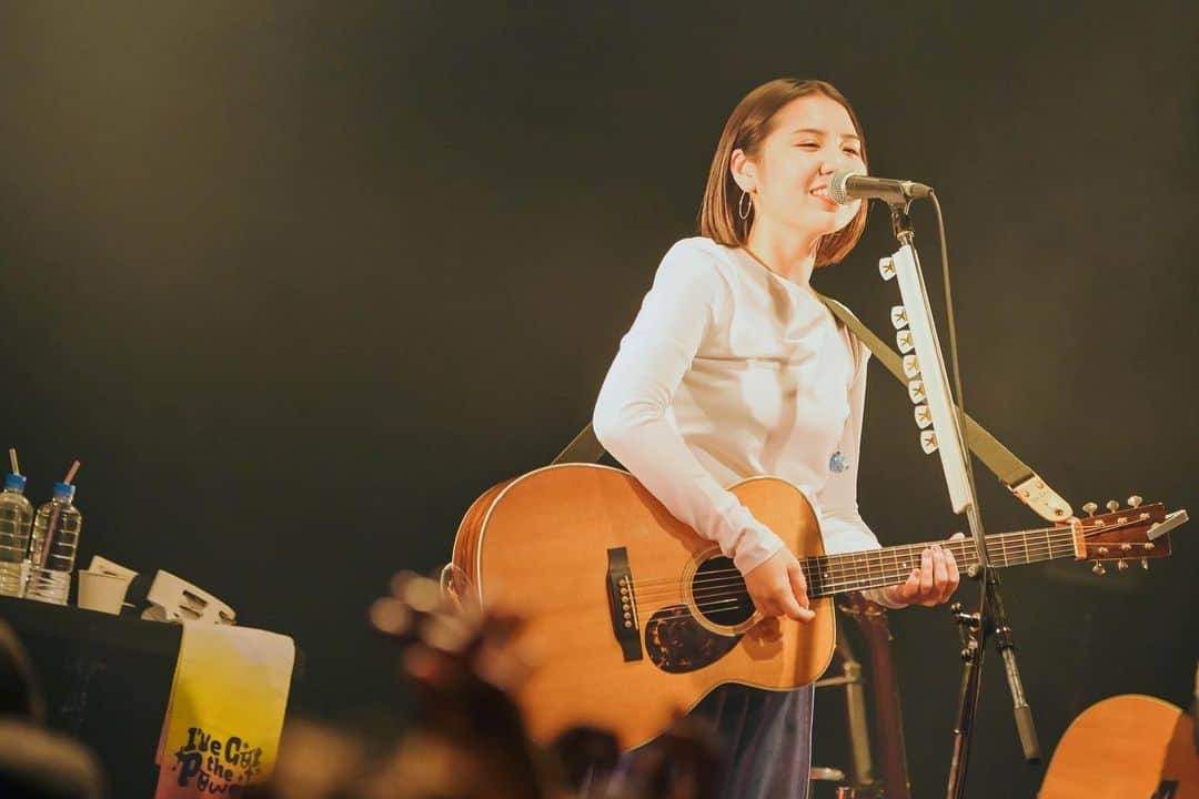 阿部真央のインスタグラム：「2023.11.23 (Thu) OSAKA BIG CAT  Photo by @hysmaco」