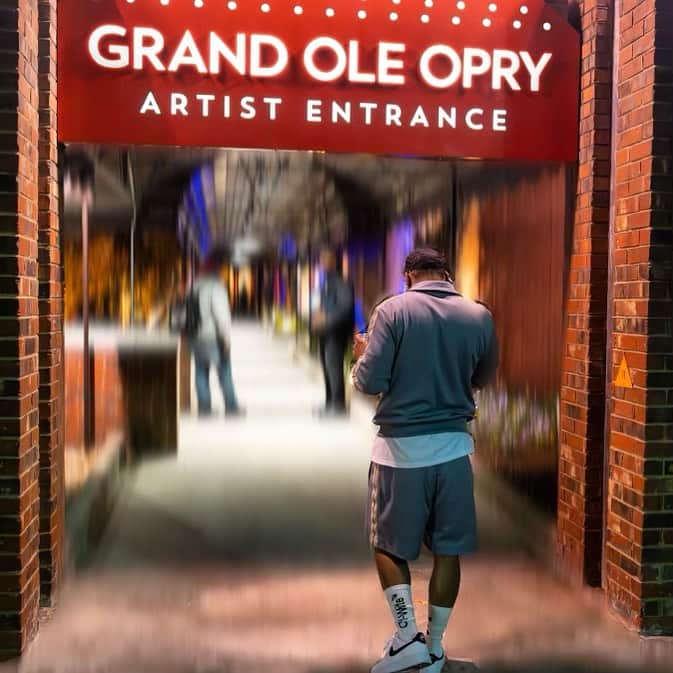 ネリーさんのインスタグラム写真 - (ネリーInstagram)「Again I wanna thank the Grand Ole @opry my homey @jellyroll615 for having me it was an honor and a pleasure 🙏🏽💪🏽💙 …!! @drinkmoshine ..」11月24日 10時32分 - nelly