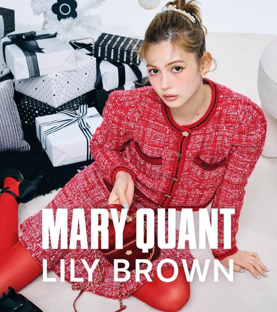 USAGI ONLINEのインスタグラム：「. ✿LILY BROW × MARY QUANT ✿ ⁡ 60年代ロンドンのストリートカルチャーを代表する MARY QUANTとのコラボレーション第4弾！ ⁡ クラシカルなツイードニットアップやブラウスから ギフトにもぴったりなアクセサリーや小物、 今回初登場となるランジェリーなど... ホリデーシーズンに気分高まるラインナップを展開🤍 ⁡ ⁡ 11.30(木)〜 USAGI ONLINE, LILY BROW公式サイト 全国店頭にて発売開始🫧 ⁡ ⁡ #usagionline #ウサギオンライン #LILYBROWN #リリーブラウン #MARYQUANT #マリークワント」