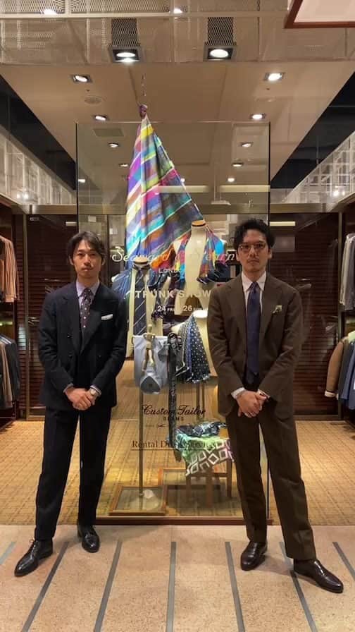 Shuhei Nishiguchiのインスタグラム：「英〈シーワードアンドスターン〉@seaward_and_stearn  トランクショーインスタライブ 11/24-26まで開催 @beams_house_marunouchi   おすすめのネクタイ、マフラーをご案内しております。 およそ200種類からお好みの柄、ネクタイの幅は勿論、長さもお選び頂きイギリス本国の職人さんの手縫により仕上げられます。 是非この機会にお見逃しなく。  with @taro_murase  @tomokiyamashita413  @issei.iguchi0411」