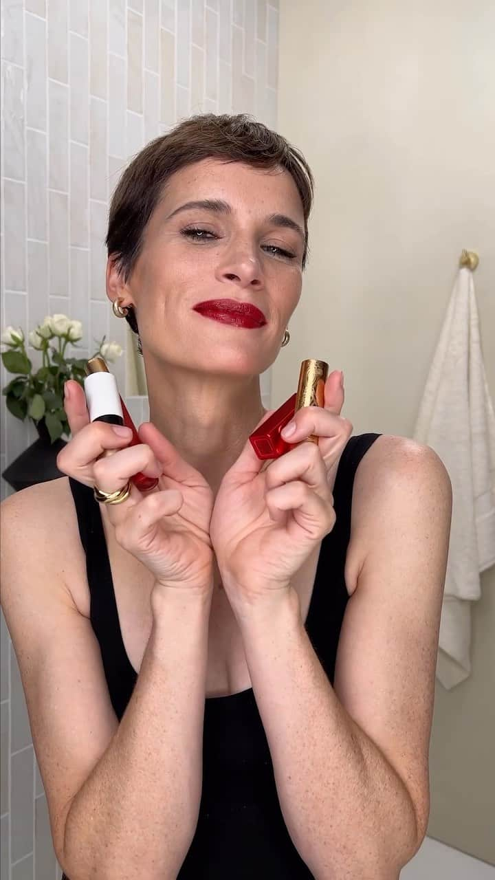 ネッタポルテのインスタグラム：「VIBRANT IMPACT: Bring your evening look together with bold red hues.   PRODUCTS USED: @guccibeauty - Rouge à Lèvres Liquide Mat Lipstick - Goldie Red 25 Gucci Beauty - Rouge à Lèvres Satin - Agatha Orange 302 @hermes - Rouge Hermès Matte Lipstick -  70 Rose Indien @patmcgrathreal - PermaGel Ultra Lip Pencil - Blood Lust @hourglasscosmetics - Unlocked Satin Crème Lipstick - Red 0  Tap the link in bio to shop at #NETAPORTER.」