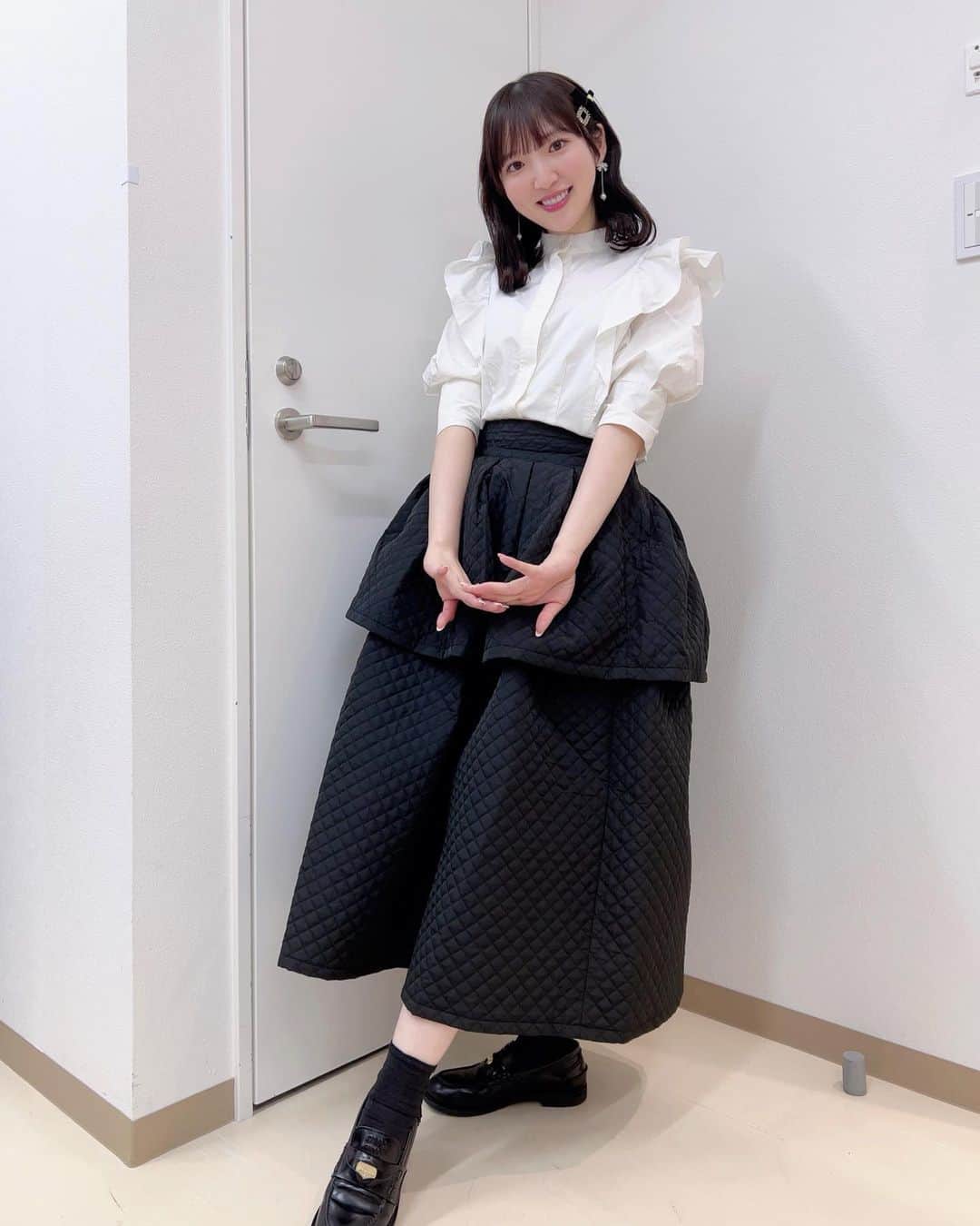 豊田萌絵さんのインスタグラム写真 - (豊田萌絵Instagram)「昨日はユーフォ最新情報発表会でした👼🤍 2024年4月〜NHK Eテレにて 『響け！ユーフォニアム3』 が放送になります！！！全国だー！！ 嬉しい😭✨✨  アフレコ進んでますが本当に面白いので 楽しみにしててね🥺✨  スカート最高に可愛くない？🥺🩷  #響けユーフォニアム」11月24日 21時18分 - toyotamoe