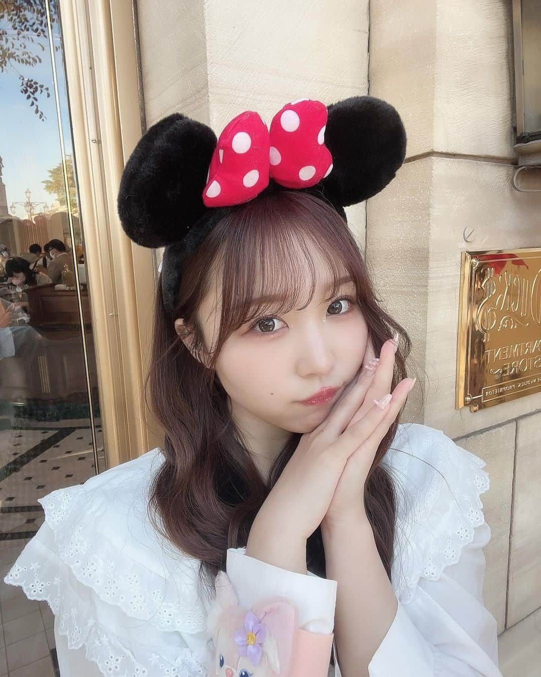 夏井さらさんのインスタグラム写真 - (夏井さらInstagram)「🐭❣️  メンバーとディズニーシーに♡  1日中笑いっぱなしで楽しかったな~~💐  ツイードのキャミワンピクリスマスにぴったりと思ってゲットしたのだけど大正解🪄  身長的にLかな~と思って買ったけどとっても大きかったからいつものサイズで良いと思う！＾＾  onepiece:@shein_japan  (🔎6613697) coupon code: BFJP091  bag: @epineofficial   . . . #フレンチガーリー #フレンチガーリーコーデ #ディズニーシー #クリスマスディズニー #SHEIN #SHEINforAll #pr  #SHEINblackfriday #SHEINGoodFinds #loveshein #saveinstyle #リーナベル」11月24日 21時18分 - sara_natsui