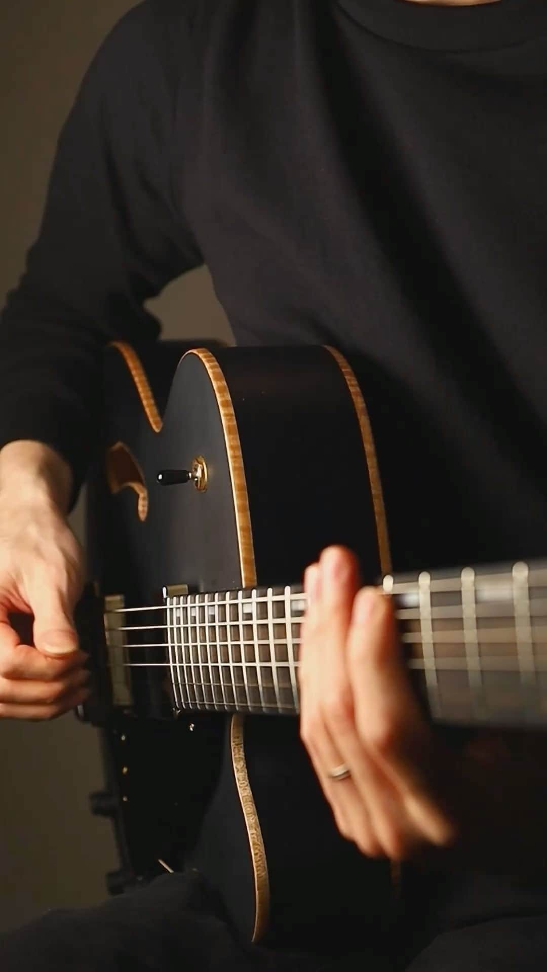 のインスタグラム：「Midnight Star - Seiji Igusa  #guitar #ibanez #jazzguitar   📺Tutorial → YouTube 🎧Music → Spotify / Apple Music 🎼TAB → gumroad.com/seijiigusa」