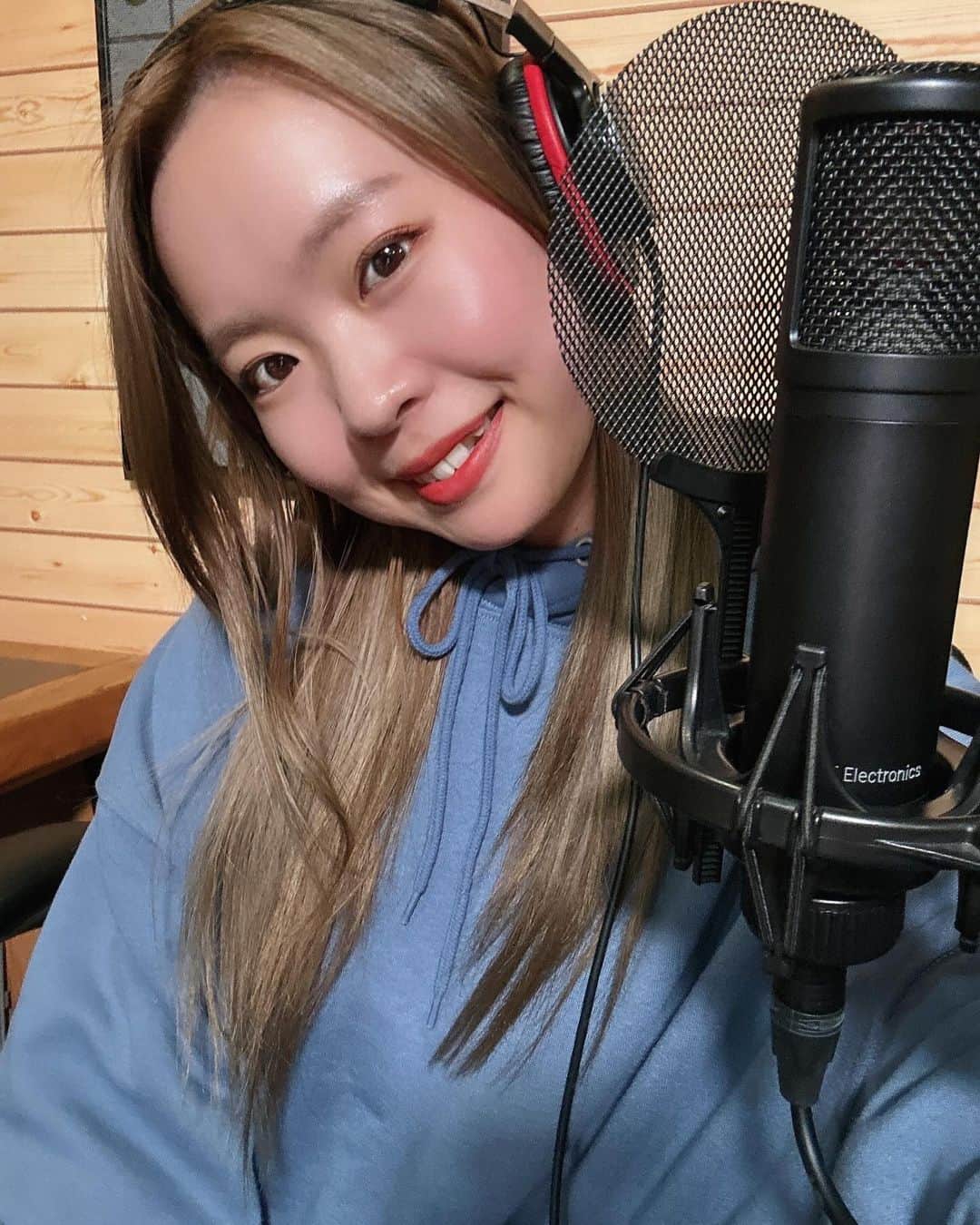 伊藤菜々子のインスタグラム：「🎤🩵」