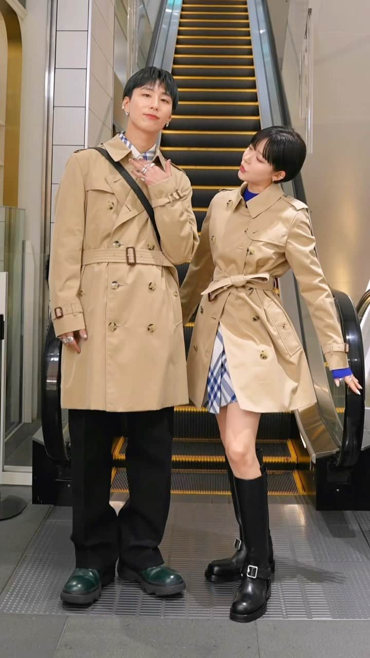 金山大成のインスタグラム：「今回渋谷パルコさんの @Burberryにてハンチと2人で、 秋冬コーデを３つ考えました。  ダニエルになってから、 すごく注目してたので、 こういう形で洋服に袖を通せて すごく嬉しいです。 とにかくお洋服もBurberryらしくトラッドな 雰囲気と要所要所にダニエルのディレクションが 施されていてすごくテンション上がります。  このクリスマスの機会にぜひ、 渋谷パルコや、表参道の Burberryのショップに足を運んでみてください  スタイリングもちゃんと 自分たちで考えてみたので、 是非とも参考にしてみてください🫣🇰🇷  #渋谷PARCO #渋谷パルコ #shibuyaparco #SHIBUYAPARCO50thANNIVERSARY #Burberry #バーバリー #pr」