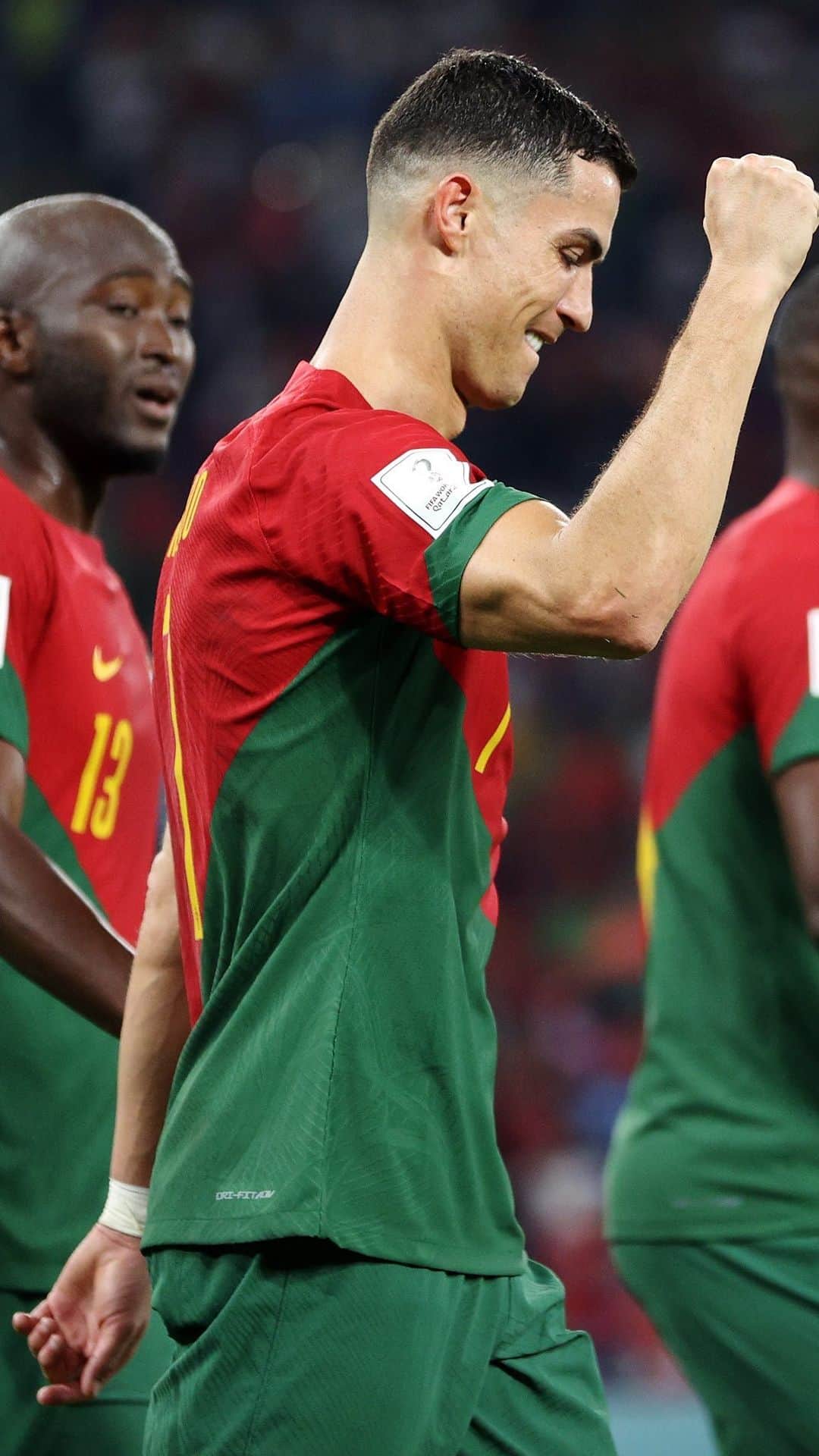 のインスタグラム：「THE moment @Cristiano became the first male player to score at five FIFA World Cups. 🇵🇹   #OTD #Qatar2022」
