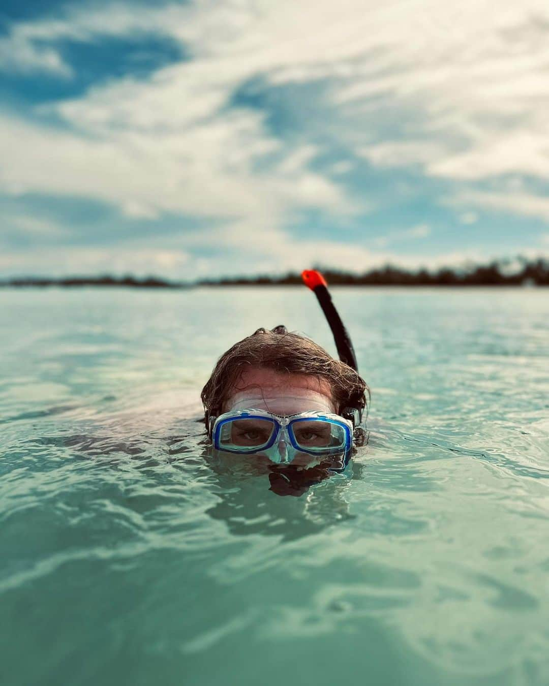 アレクサンダー・ズベレフのインスタグラム：「Taking relaxing very serious 🏝️🏝️🐬🐬🩵🩵 @luxtennis @patinamaldives」