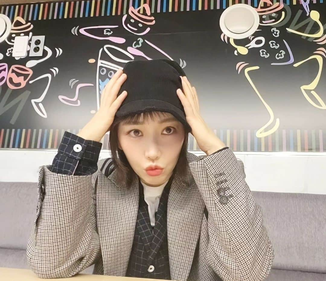 イ・ユリさんのインスタグラム写真 - (イ・ユリInstagram)「안녕 🤗  #이유리 #leeyuri」11月24日 21時21分 - leeyuri007