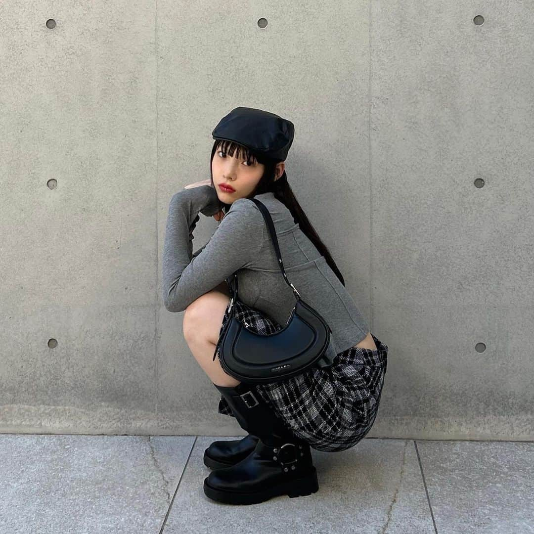 江崎ななほさんのインスタグラム写真 - (江崎ななほInstagram)「@charleskeith_jp 👜👢 　 #チャーキーフレンズ #CharlesKeithFW23  #チャールズアンドキース #PR」11月24日 21時25分 - nanaho_ezk