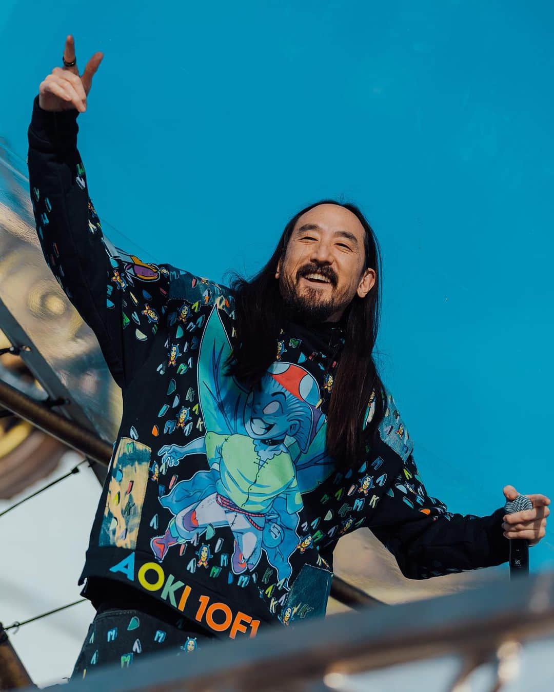 スティーヴ・アオキのインスタグラム：「@steveaoki curated the Tomorrowland Friendship Mix on @tomorrowland_oneworldradio with a magical mix, listen at tomorrowland.com.」