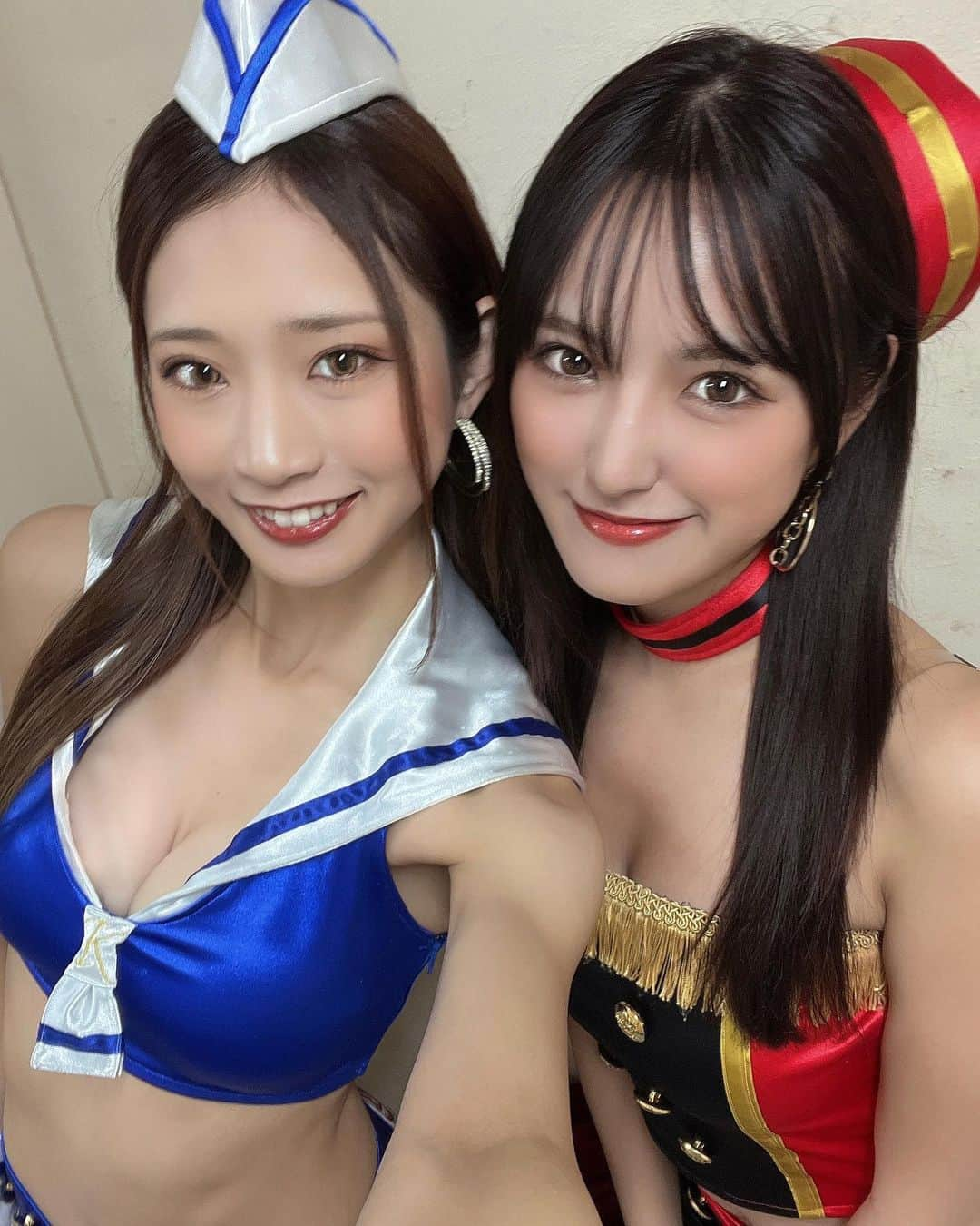 宮野真菜のインスタグラム：「K-1 × Krush ガールズでのコラボ♡  みれいちゃんと衣装で一緒だったの嬉しい記念🫶🏽  @k1wgp_pr    #k1 #k1wgp #Krush #Krushガールズ #k1girls #k1ガールズ #ラウンドガール #きたパン #ちゃんまな #ちらっ #みれまな #プラチナムプロダクション」