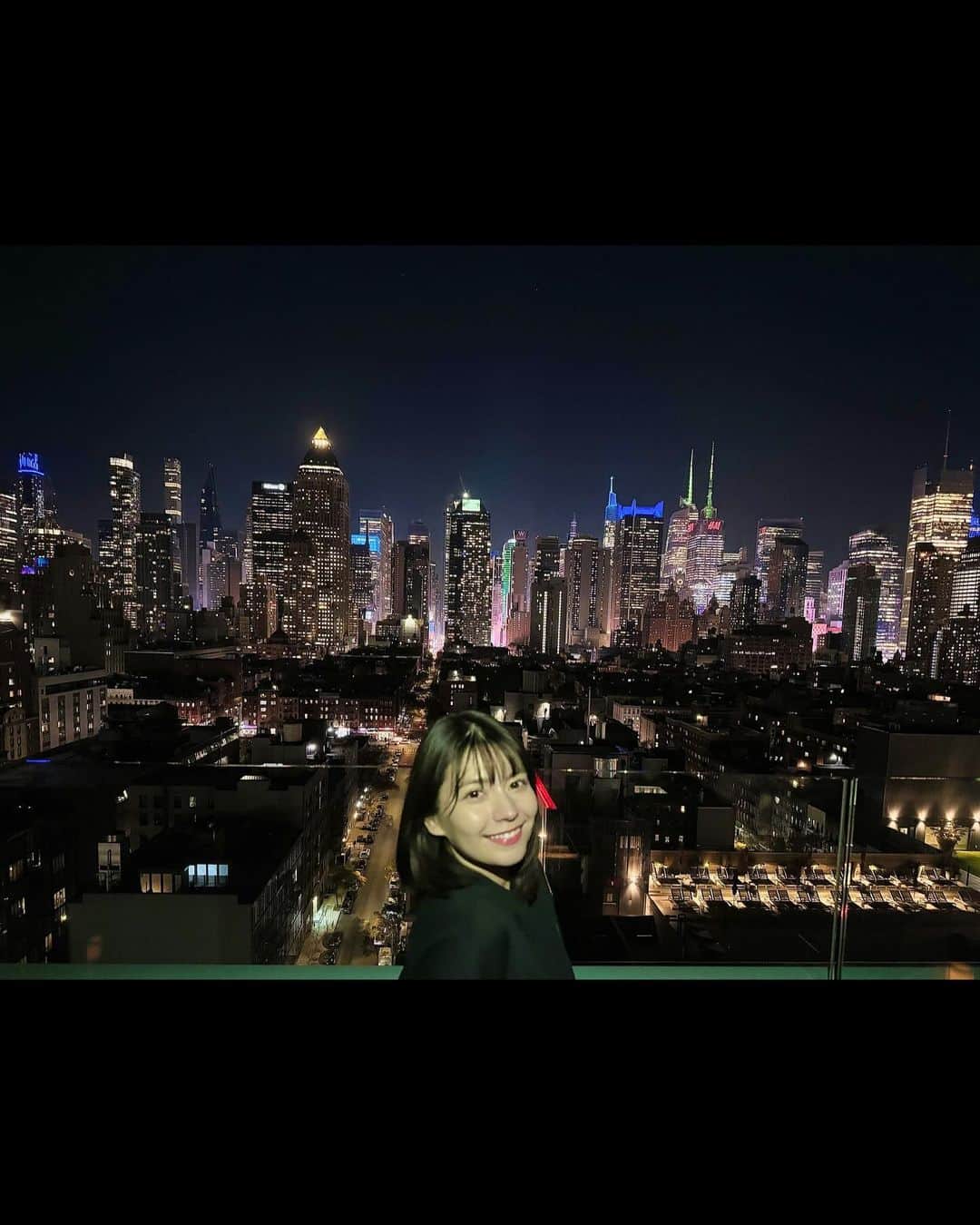 リンさんのインスタグラム写真 - (リンInstagram)「🇺🇸  #NYC #day1   #Manhattan  #timessquare  #disneystore  #nightview   #声優  #Lynn」11月24日 21時46分 - lynn.06.01