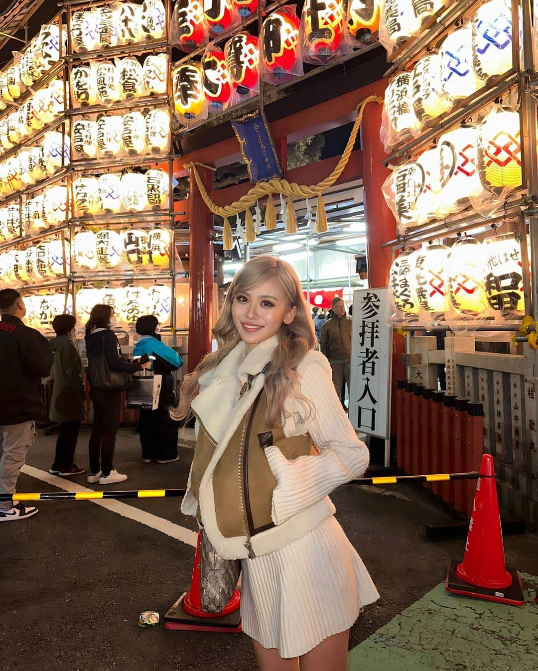 染谷リアナのインスタグラム：「今年も酉の市行ってきた🏮❤️  お祭り大好きだから毎年絶対いく🧏🏼‍♀️   #酉の市  #二の酉」