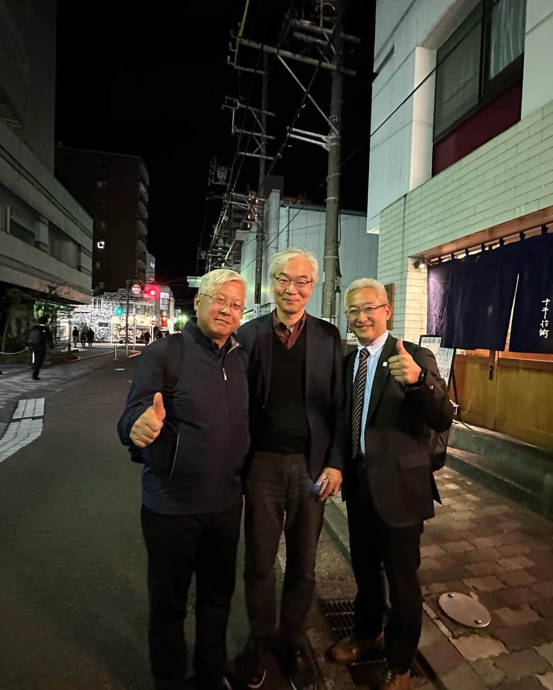 小谷あゆみさんのインスタグラム写真 - (小谷あゆみInstagram)「明日は静岡で、東アジア文化都市 農村サスティナブルフォーラム 世界農業遺産の専門家が、ケニア、中国、韓国から集い、農村、里山の持続可能な未来を語り合います。 たまにはきちんとアナウンサーの仕事もしなくてはというわけで、 明日はフォーラムの司会です。 前日の打ち合わせ盛り上がりましたーー 静岡 #ふじのくに美しく品格のある邑 は、 英語にすると、beautiful graceful village！ YouTubeでも配信します。 これからの里山と人との暮らしのあり方、武内和彦先生のお話や、日中韓の農村についての話し合い、必見ですよ。」11月24日 21時47分 - vegeanaayu