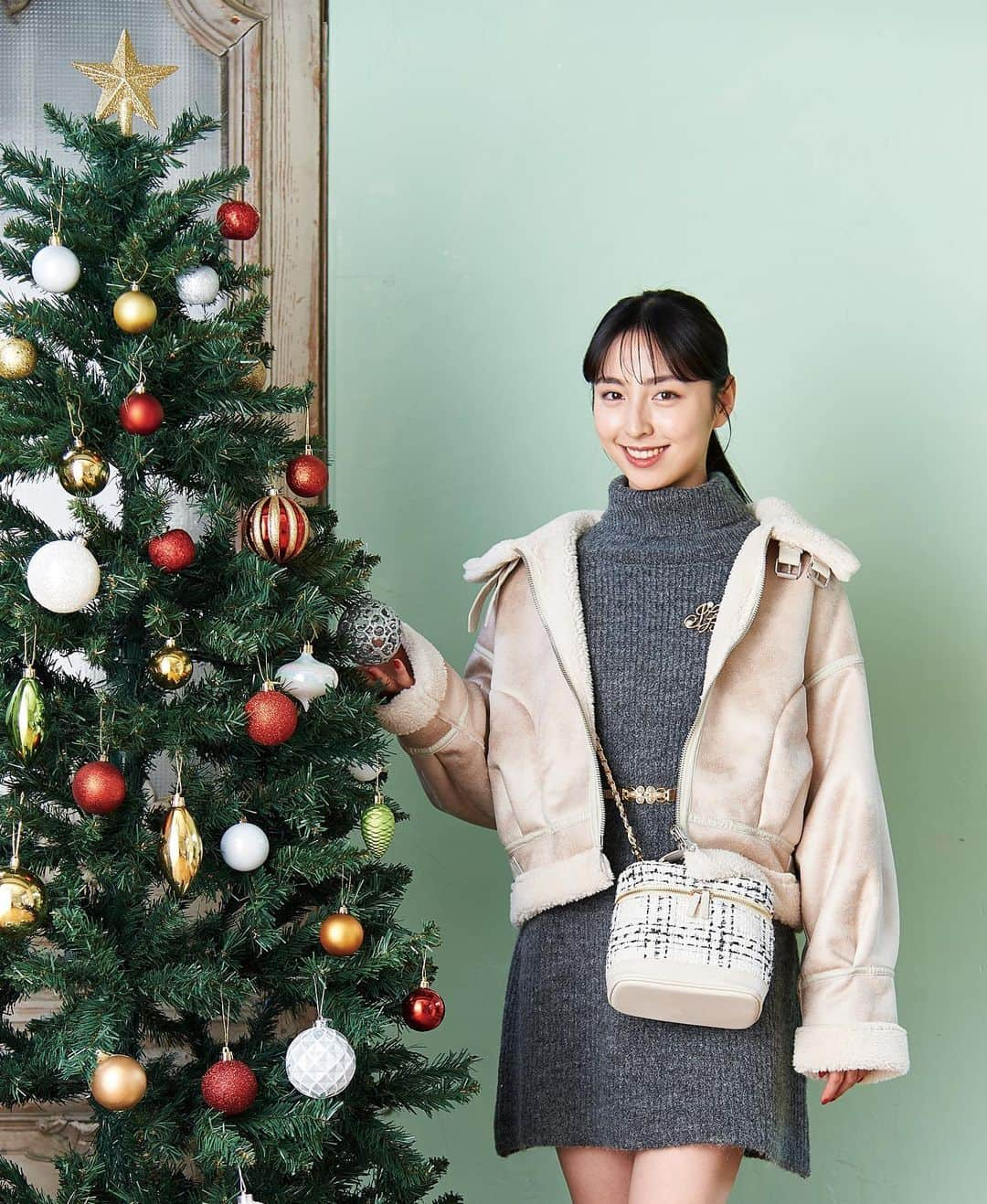 小高サラさんのインスタグラム写真 - (小高サラInstagram)「ジョルナマガジン冬号が発行されました⛄️ 今年も可愛いアイテムたくさんです🫶🏻 是非チェックしてみてください！  #PR #町田ジョルナ #スターダストプロモーション  ジョルナマガジン冬号　リンク先 https://www.jorna.gr.jp/magazine/magazine-26103/」11月24日 21時50分 - sara_odaka_official