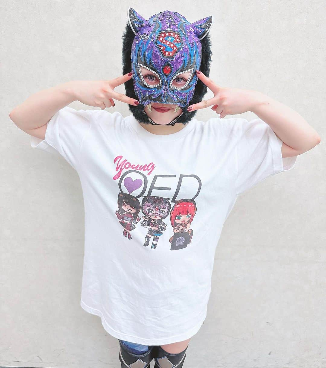 スターライト・キッドさんのインスタグラム写真 - (スターライト・キッドInstagram)「【OEDチームTシャツ】  昨日セコンドで着てたYoungOED💜Tシャツ！ めっかわじゃない〜〜〜！？🫶🏻 この3人イラストほんと可愛くて気に入ってる🥰  YoungOED💜グッズは今回は初めてなんだから絶対買えー！！👿👿👿 ちな、ソックスとステッカーもあるよ😙  ⚠️受注は12月3日まで！⚠️  R4G×YoungOED💜  #SLK #スターライトキッド #スターダム #STARDOM #OEDotai #大江戸隊 #女子プロレス #R4G #バロックジャパンミリテッド」11月24日 22時01分 - stardom_starlightkid