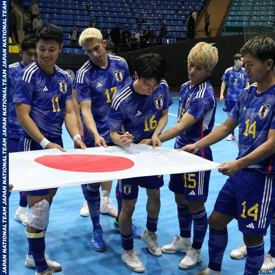 日本サッカー協会さんのインスタグラム写真 - (日本サッカー協会Instagram)「. 🔹フットサル日本代表🔹 【2023.11.23 Match Report✍️】  ウズベキスタン遠征の第2戦🇯🇵⚔️🇺🇿 #長坂拓海 選手2ゴールの活躍などで打ち合いを制して国際親善試合を2連勝で締めくくりました✨  詳しいレポートはプロフィールのJFA公式サイト『JFA.jp』から✍  #夢への勇気を #フットサル日本代表  #jfa #daihyo #フットサル #futsal #⚽️」11月24日 22時01分 - japanfootballassociation