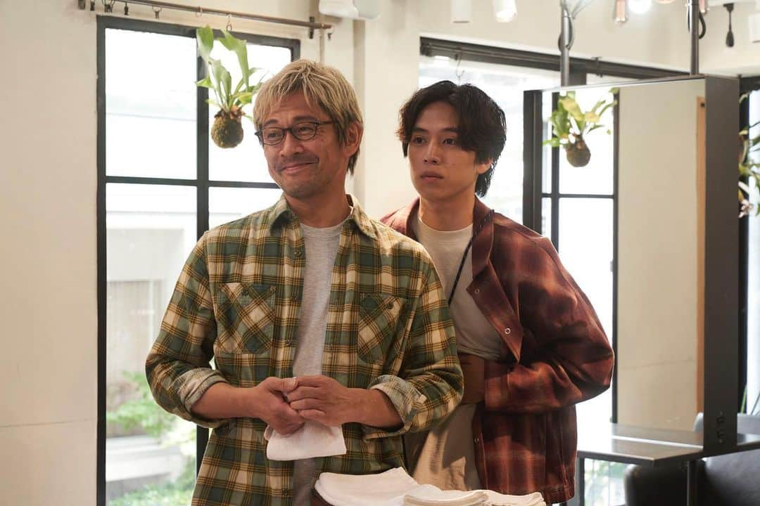 きのう何食べた？ season2さんのインスタグラム写真 - (きのう何食べた？ season2Instagram)「.  #きのう何食べた？ season2 第8話今日深夜24:12放送  放送まで、あと2時間！  「2人でベトナム旅行へ行く」と言う 店長と玲子さんの様子をみて 関係が修復したと思っていたら...💥  ⚠️第7話無料見逃し配信は今日深夜24:51まで！ #TVer #ネットもテレ東   #内野聖陽 #坂東龍汰 #マキタスポーツ  #奥貫薫 #椿弓里奈 #中澤実子」11月24日 22時12分 - movie_nanitabe