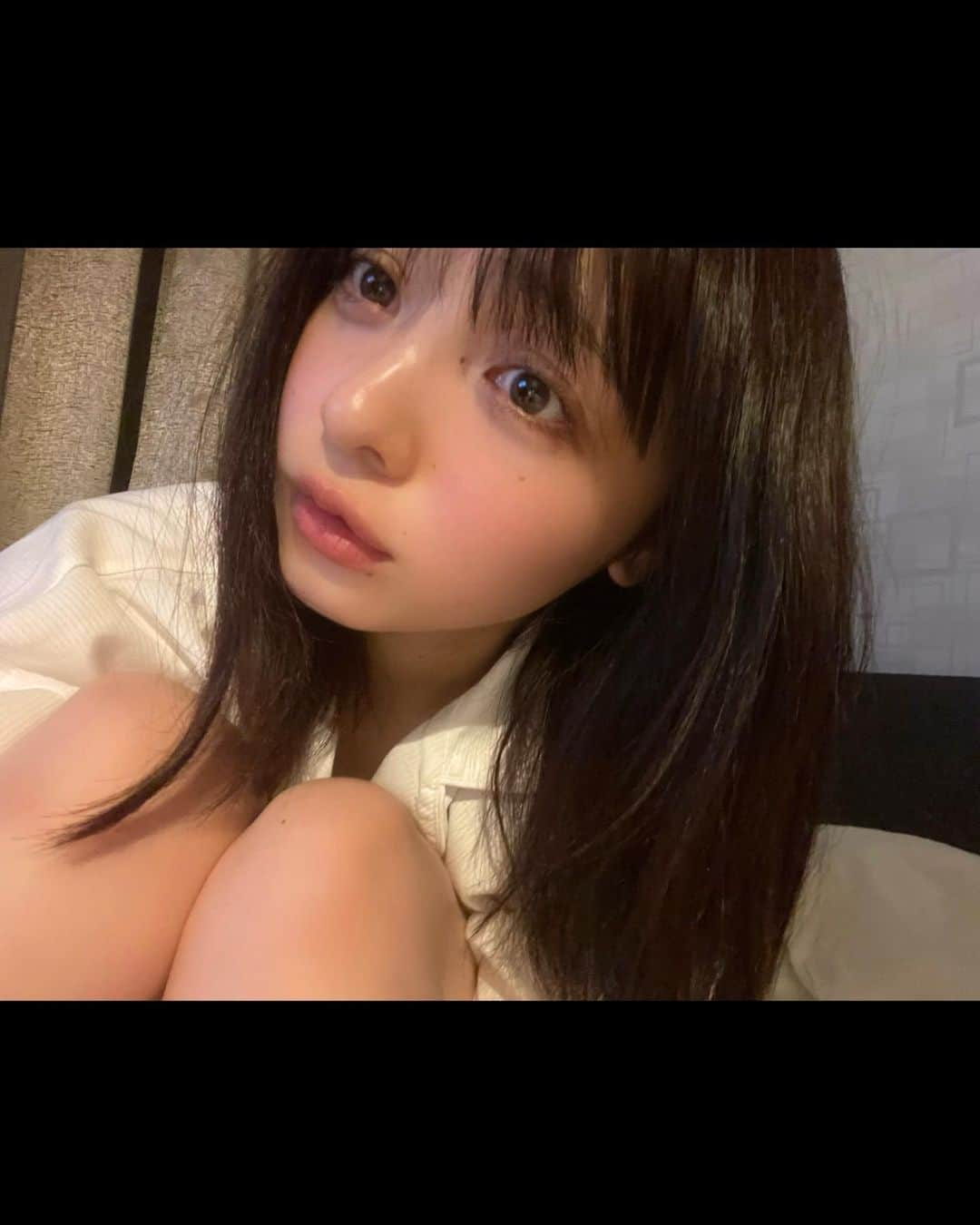 新田湖子さんのインスタグラム写真 - (新田湖子Instagram)「お風呂上がりにぱしゃりした📸 こんな堂々とすっぴん載せるの初すぎてすこーし恥ずかし、🫣」11月24日 22時07分 - coconitta0809