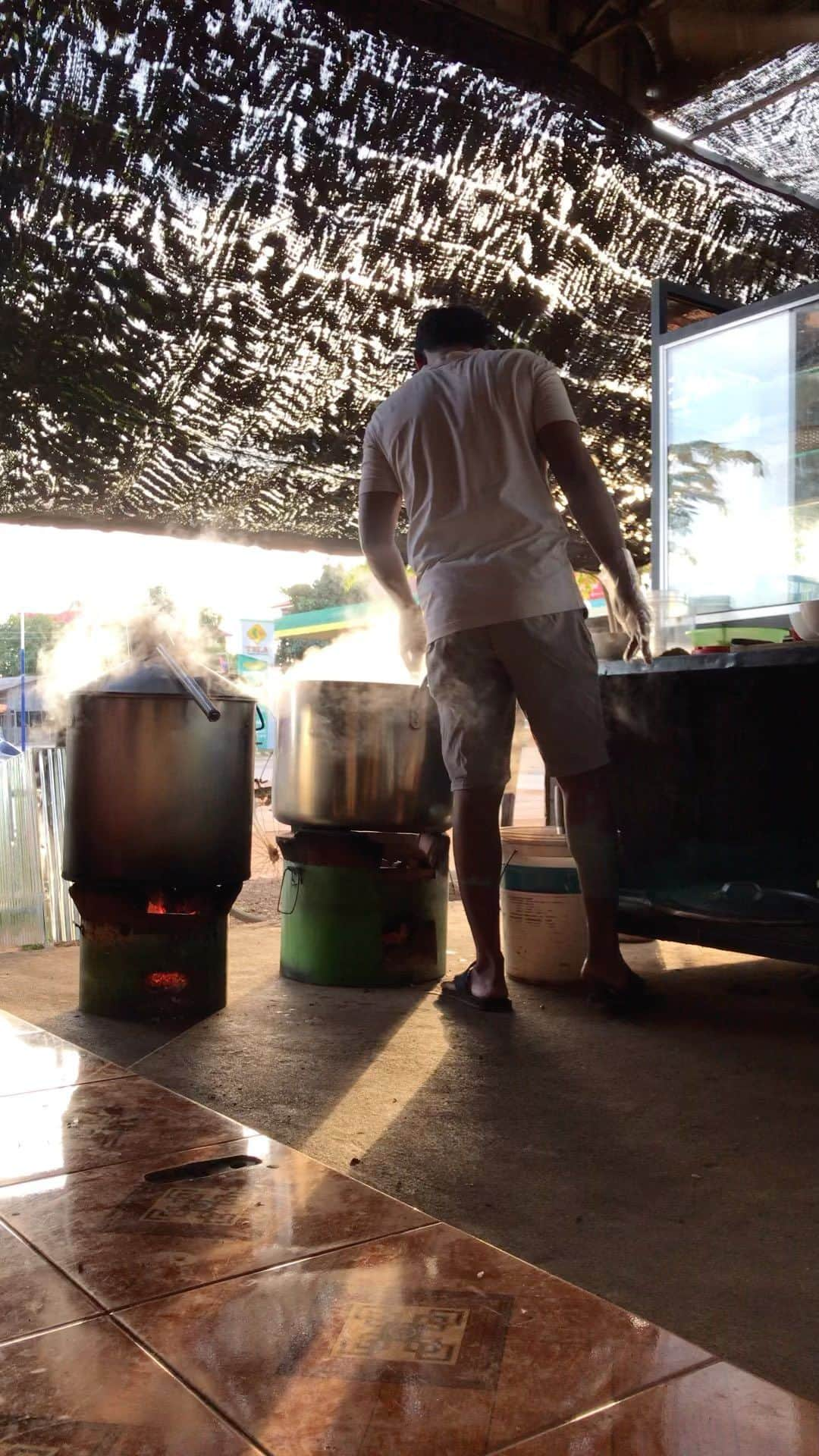 Shunsuke Miyatakeのインスタグラム：「An early morning at Kampong Thom, Cambodia」