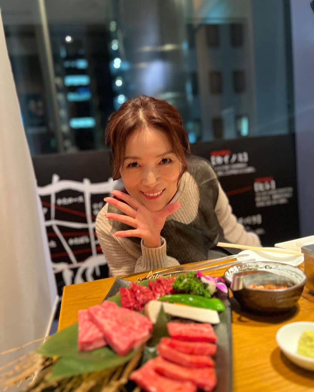 マルシアさんのインスタグラム写真 - (マルシアInstagram)「今夜は  肉肉肉  マルシア変身😄　  #マルシア」11月24日 22時28分 - marciaknishiye