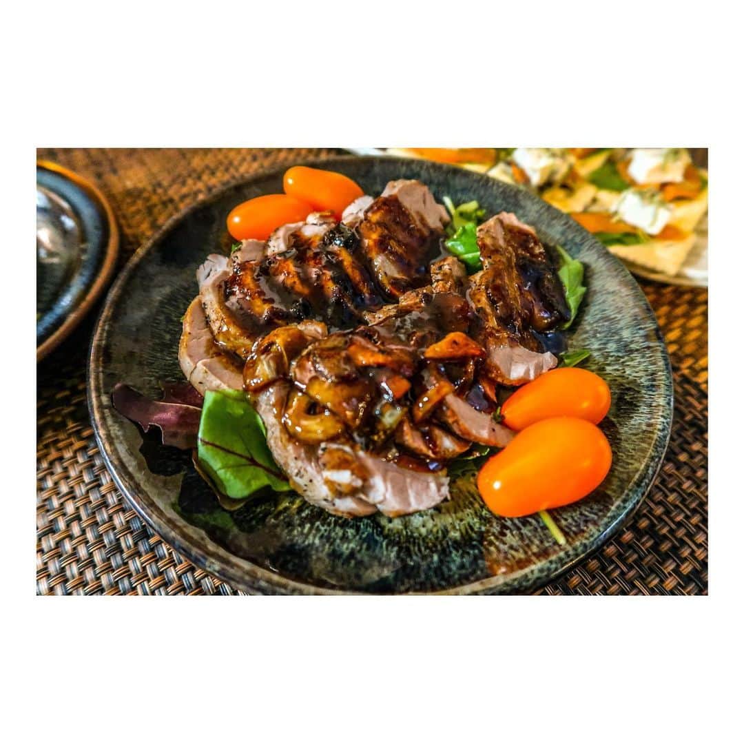 江口雅也さんのインスタグラム写真 - (江口雅也Instagram)「最近のあれこれ。 小石原焼きに出逢って今までとは違った豊かさを感じてます。 食も器も人生の一部ではありますが、食無くして人は生きられない。 どうせなら、美味しいものを素敵な器で好きな人達と😊  11月26日の15時から21時に 池尻大橋で開催される LANTERNE NIGHT MARKETも間も無くです✨ 沢山の方とお会いできるのを楽しみにしています🍻  #malemodel  #asianmodel  #料理男子 #自炊男子 #モデル飯 #小石原焼き #小石原焼きを使おう  #小石原焼きを応援しよう  #伝統工芸品 #伝統工芸品をもっと身近に  #器好き  #器のある暮らし  #器のある生活  #池尻大橋 #nightmarket  #12月26日 @lanterne_ikejiriohashi」11月24日 22時24分 - masaya0429
