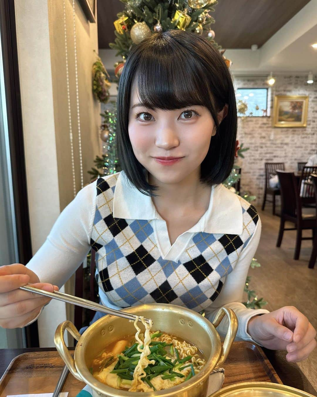 坂東遥さんのインスタグラム写真 - (坂東遥Instagram)「🍲🥄  ぷら〜とお邪魔した韓国料理屋さんが 天才的に美味しかった🇰🇷🥢」11月24日 22時35分 - b.haruka1103