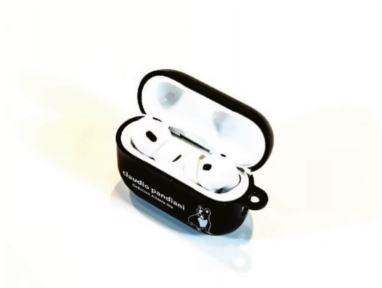 I_am_soccerjunkyさんのインスタグラム写真 - (I_am_soccerjunkyInstagram)「Apple Watch belt. & AirPods pro2 case. . . #soccerjunky  #claudiopandiani  #frenchbulldog」11月24日 13時47分 - soccerjunky_official