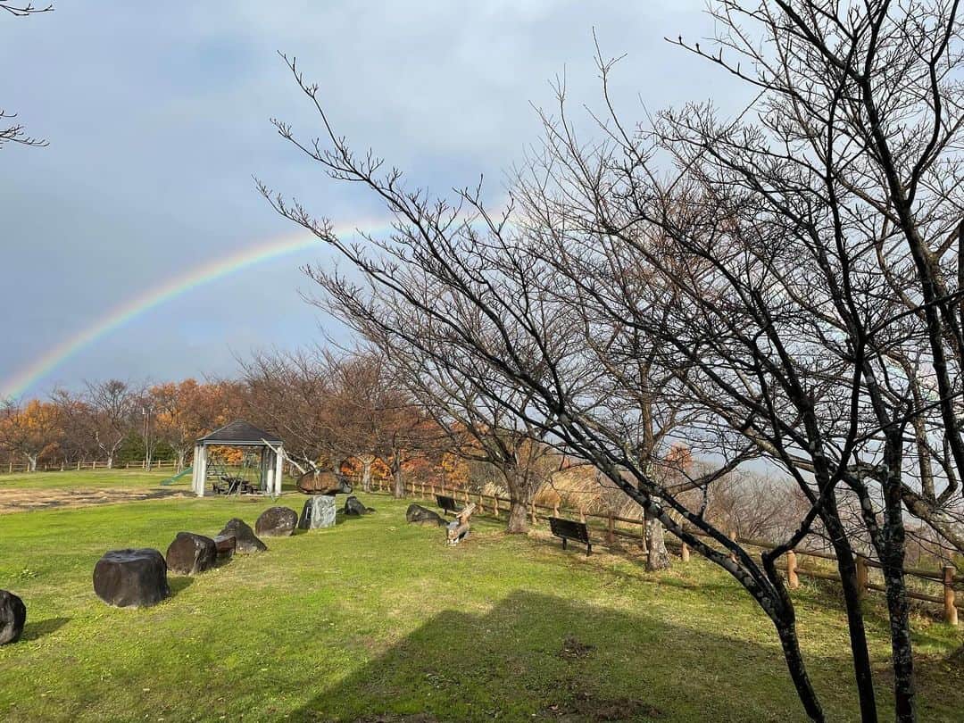 大林素子のインスタグラム：「どこ行っても今日は 虹」