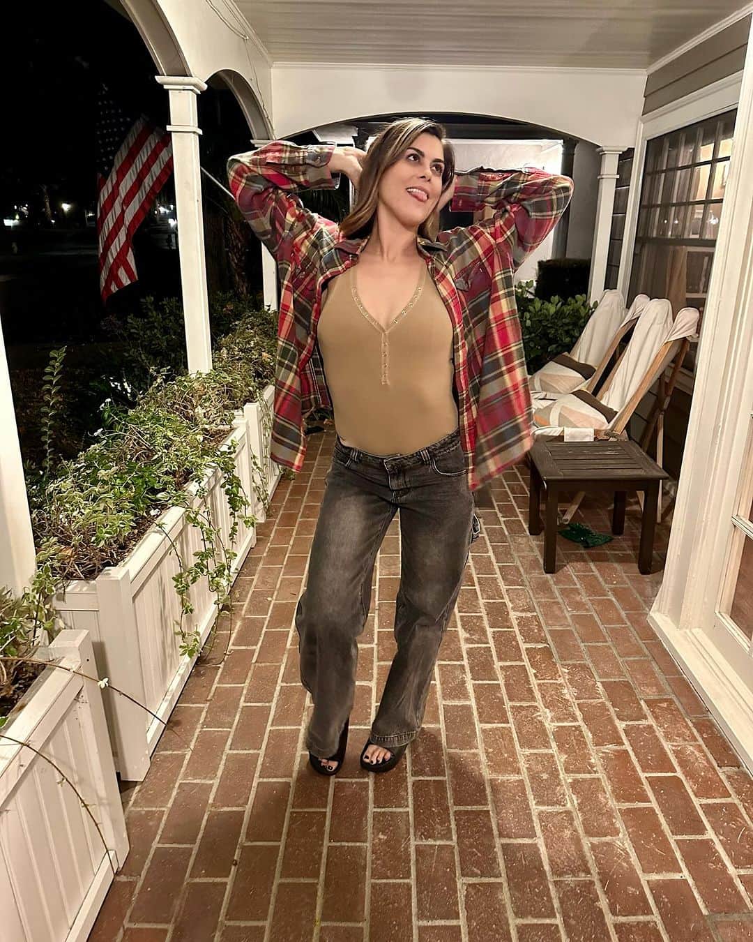 リンゼイ・ショウのインスタグラム：「Happy Thanksgiving, from my turkeys to yours! 🎃」
