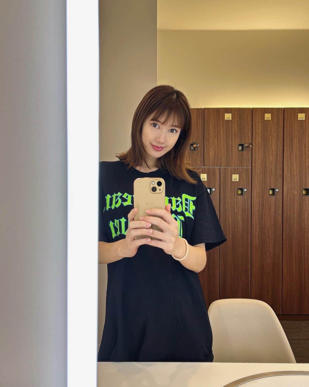 多岐川華子のインスタグラム：「絶大なる信頼を置いているヨガの先生の一人、Kuna先生に二度目のマタニティヨガのパーソナルレッスンをしていただきました🧘‍♀️🤍  最高の一言です。  ありがとうございました☺️ @kuna_yun」