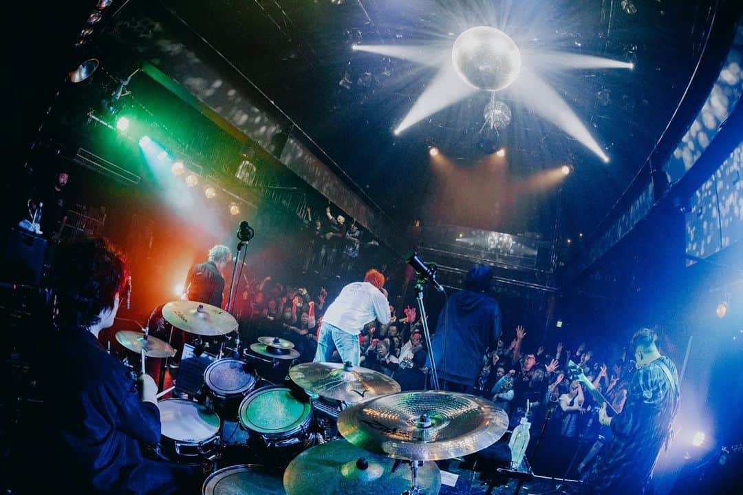 HIROSHIさんのインスタグラム写真 - (HIROSHIInstagram)「函館 club COCOA NO MATTER LIVE 外伝 函館楽しかった。 ありがとう♪ 明日は帯広で待ってます！  photo @kawado_photo」11月24日 14時18分 - hirorinq